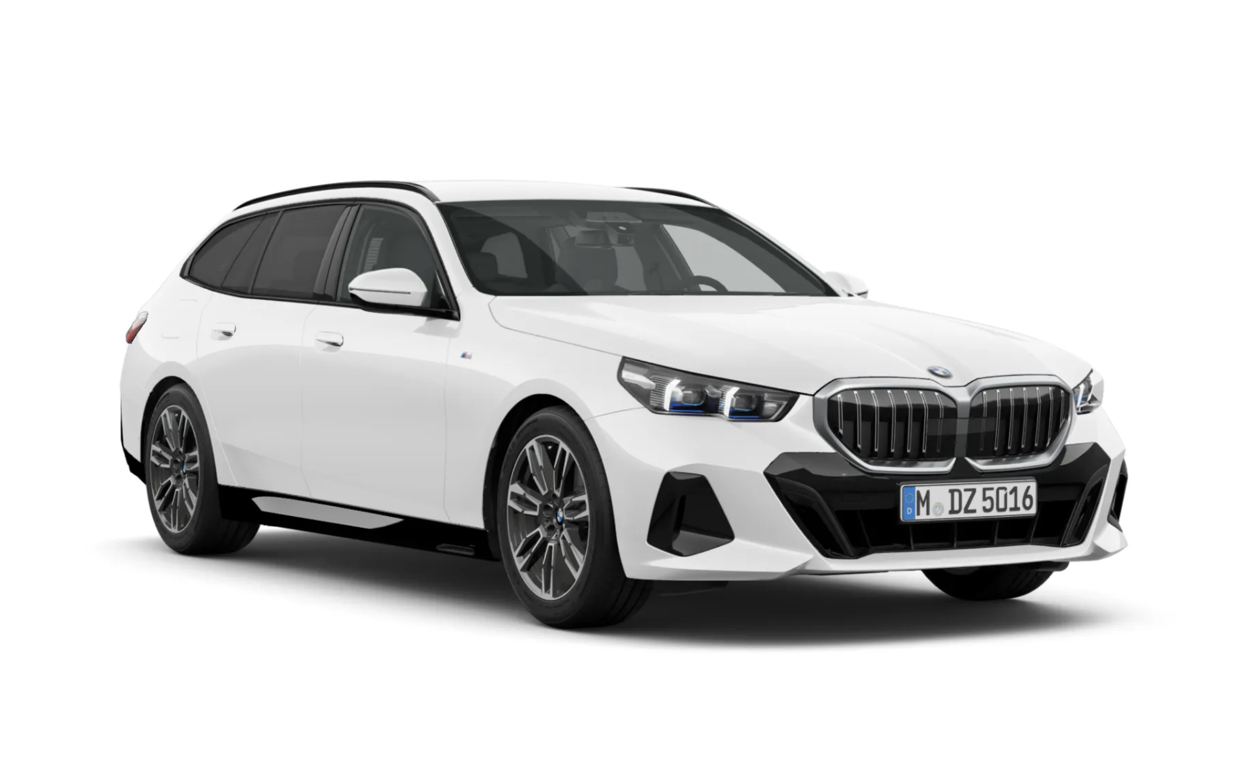 BMW 540d Touring xDrive Msport | skladem | nové české auto | výprodej skladu | bílá s černou kůží | perfektní výbava | VIP sleva | nákup online | AUTOiBUY.com